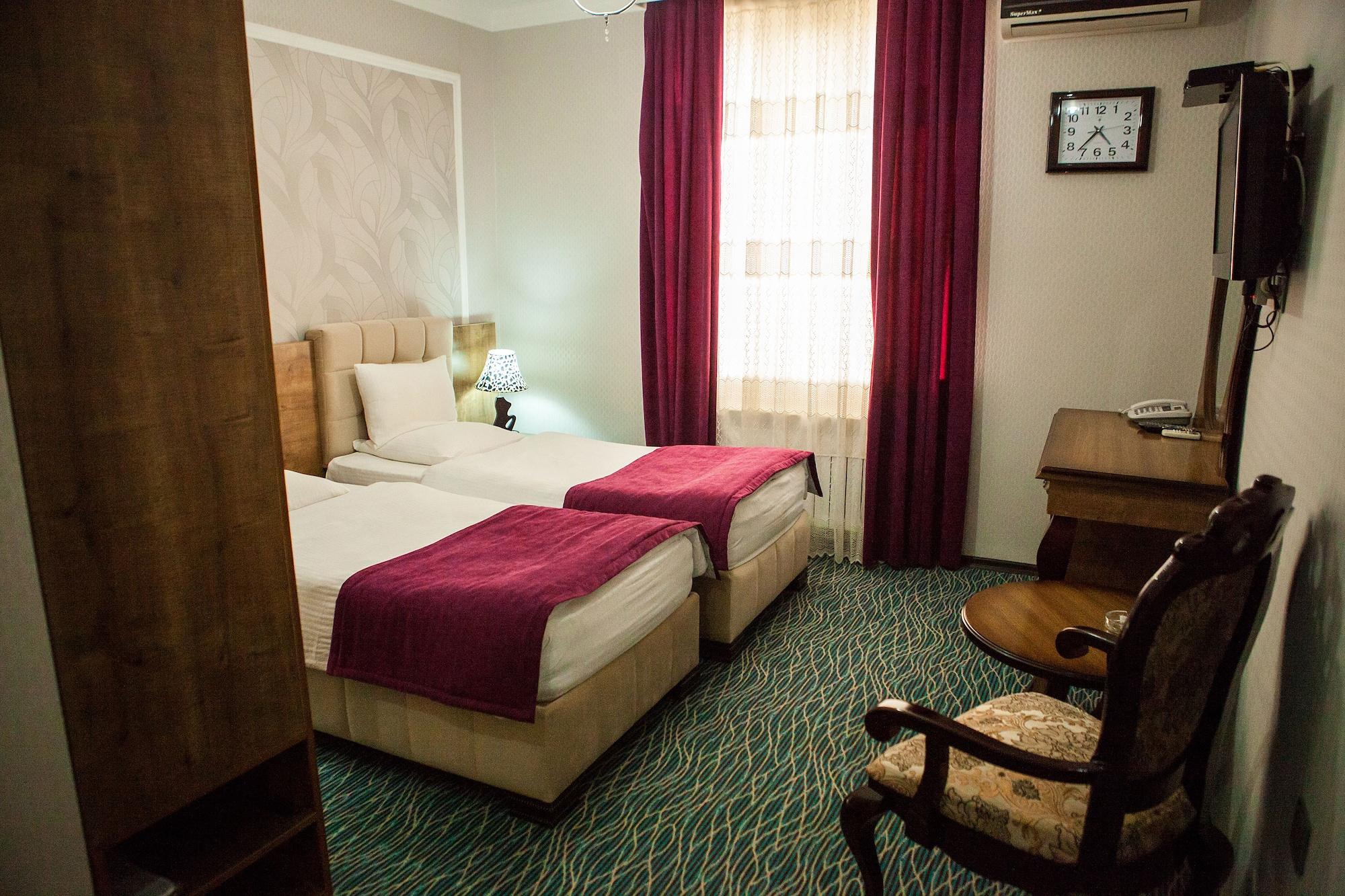 Issam Hotel&Spa Şǝki Buitenkant foto