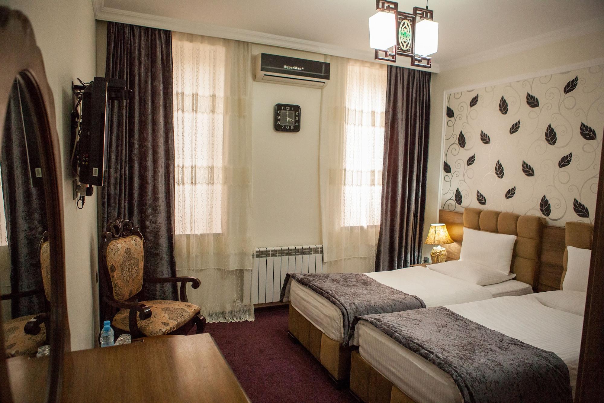 Issam Hotel&Spa Şǝki Buitenkant foto