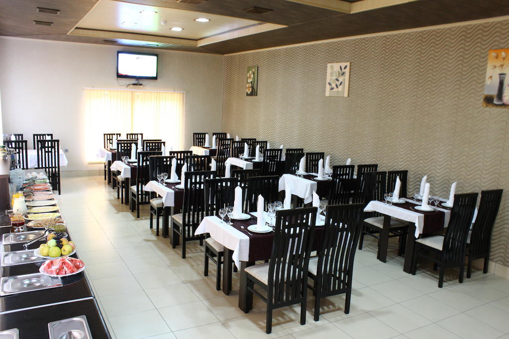 Issam Hotel&Spa Şǝki Buitenkant foto