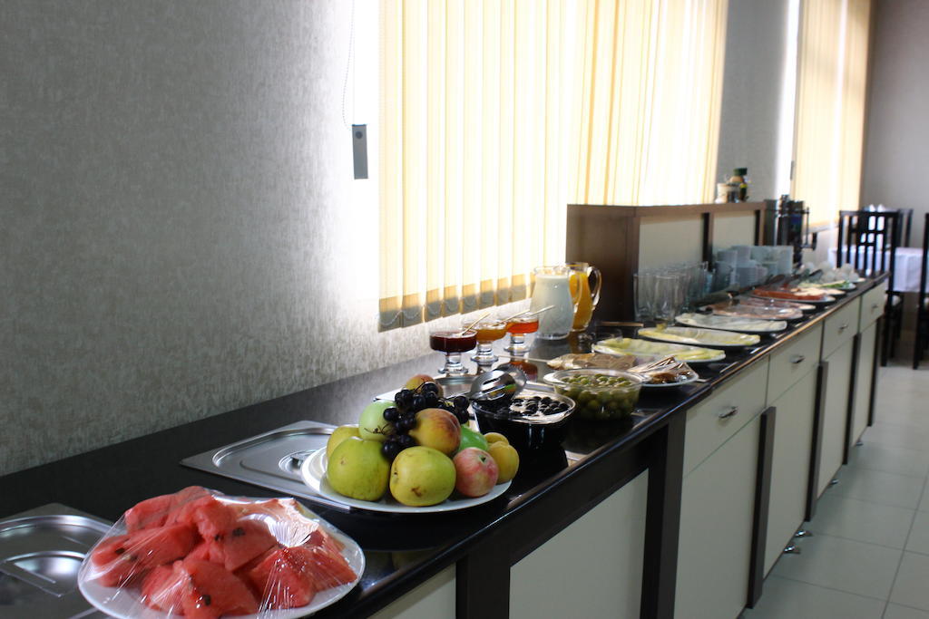 Issam Hotel&Spa Şǝki Buitenkant foto
