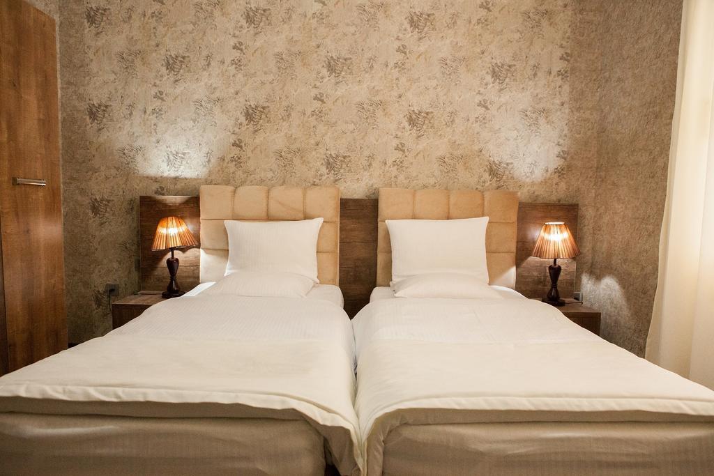 Issam Hotel&Spa Şǝki Buitenkant foto