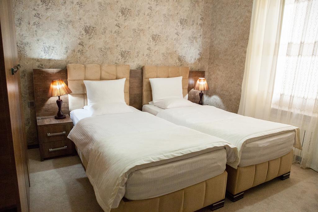 Issam Hotel&Spa Şǝki Buitenkant foto