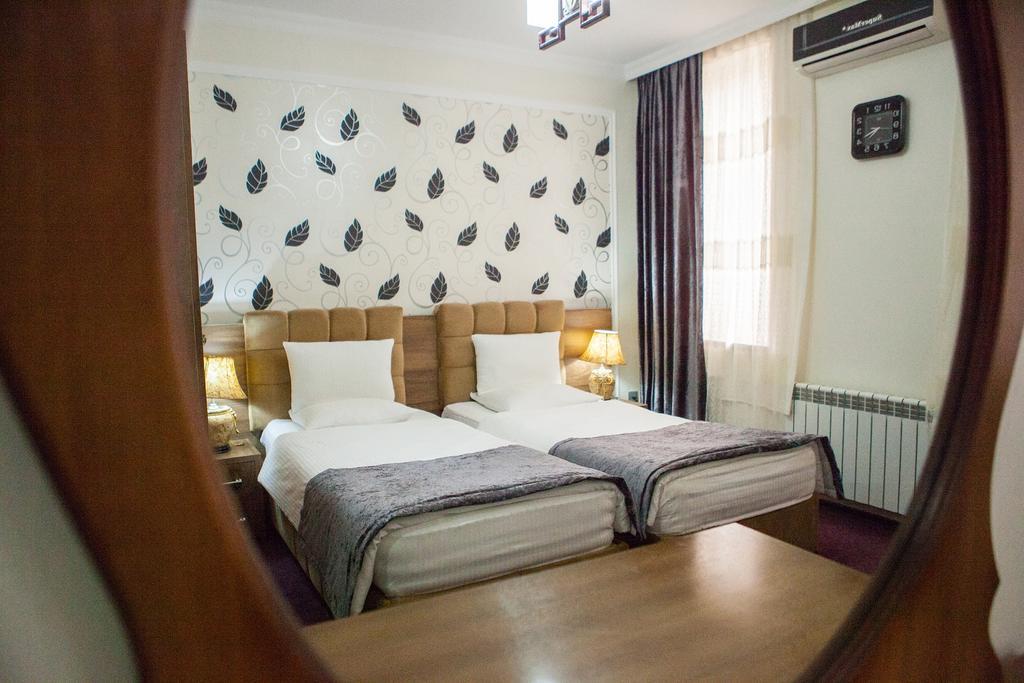 Issam Hotel&Spa Şǝki Buitenkant foto