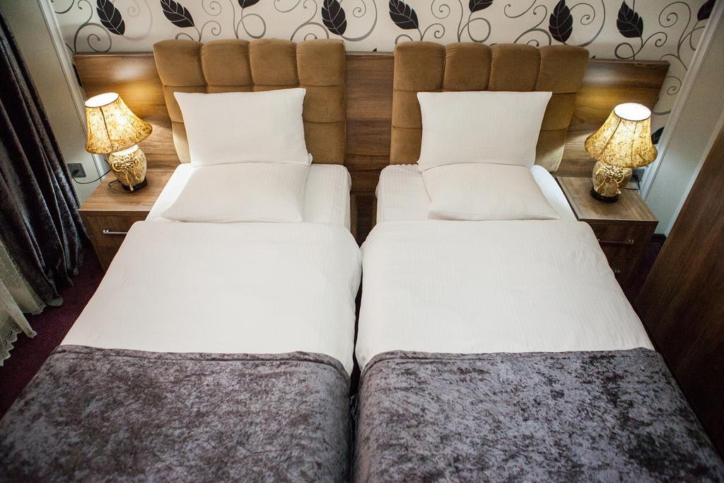 Issam Hotel&Spa Şǝki Buitenkant foto