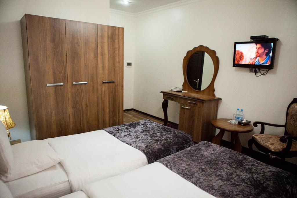 Issam Hotel&Spa Şǝki Buitenkant foto