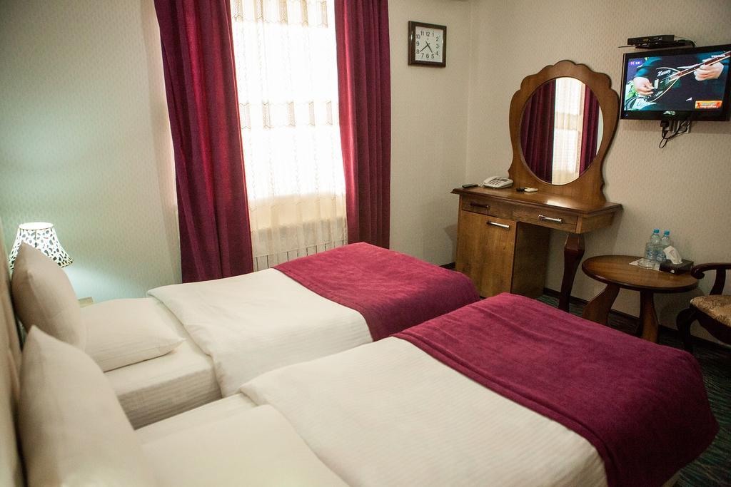 Issam Hotel&Spa Şǝki Buitenkant foto