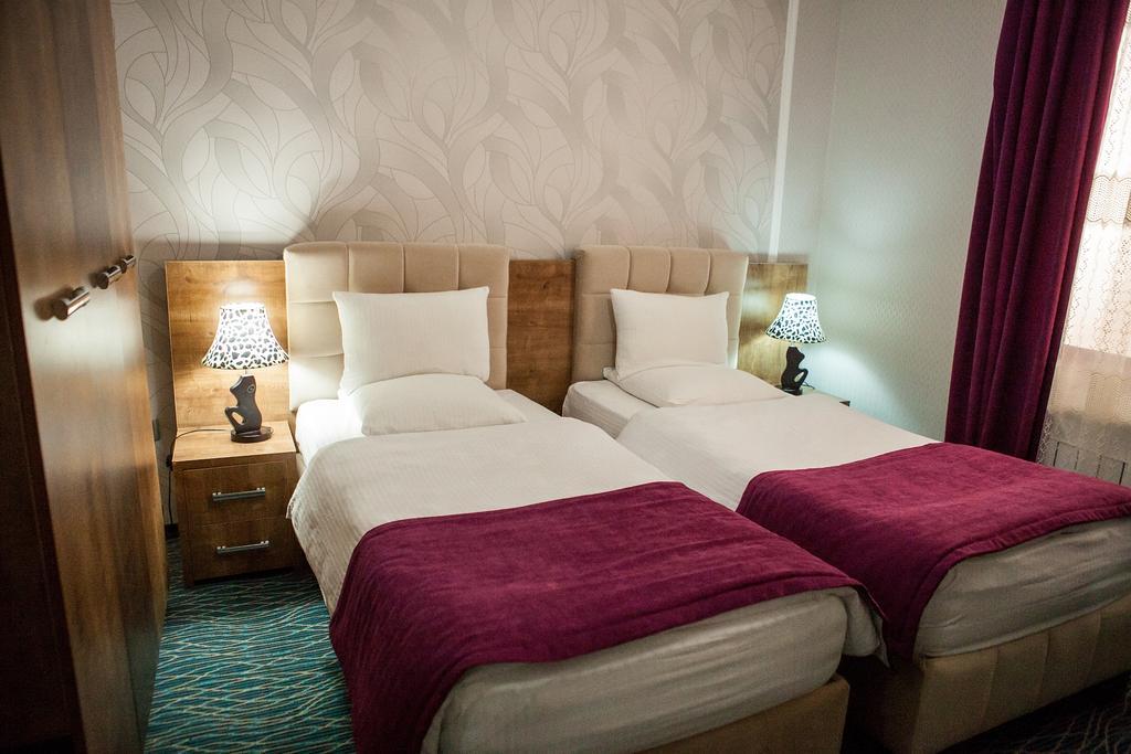 Issam Hotel&Spa Şǝki Buitenkant foto