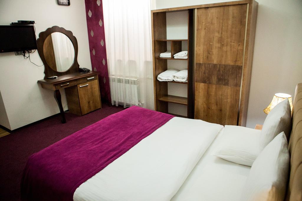 Issam Hotel&Spa Şǝki Buitenkant foto