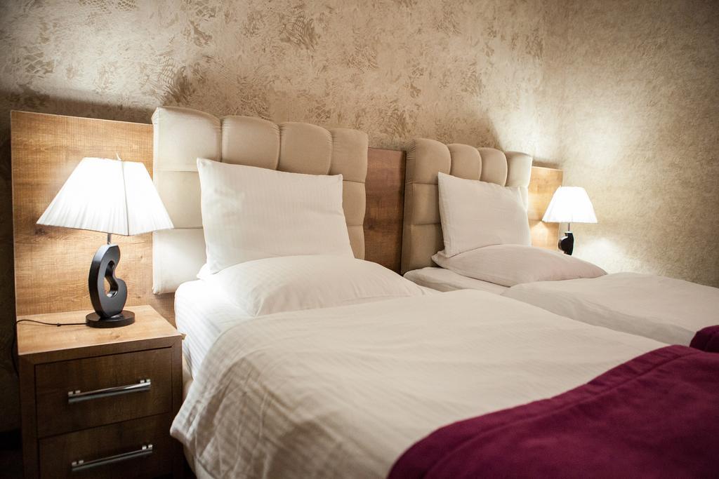 Issam Hotel&Spa Şǝki Buitenkant foto