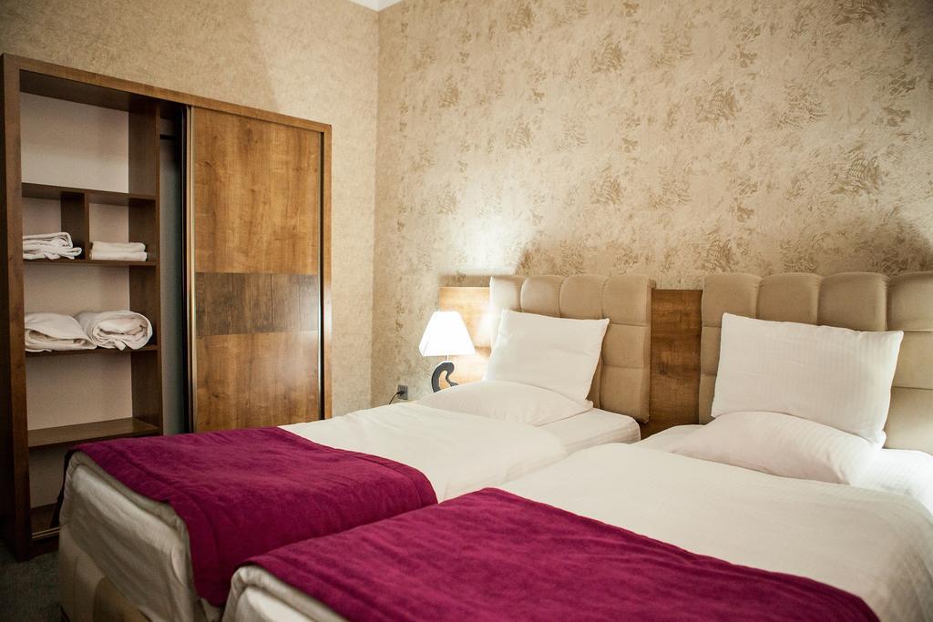 Issam Hotel&Spa Şǝki Buitenkant foto