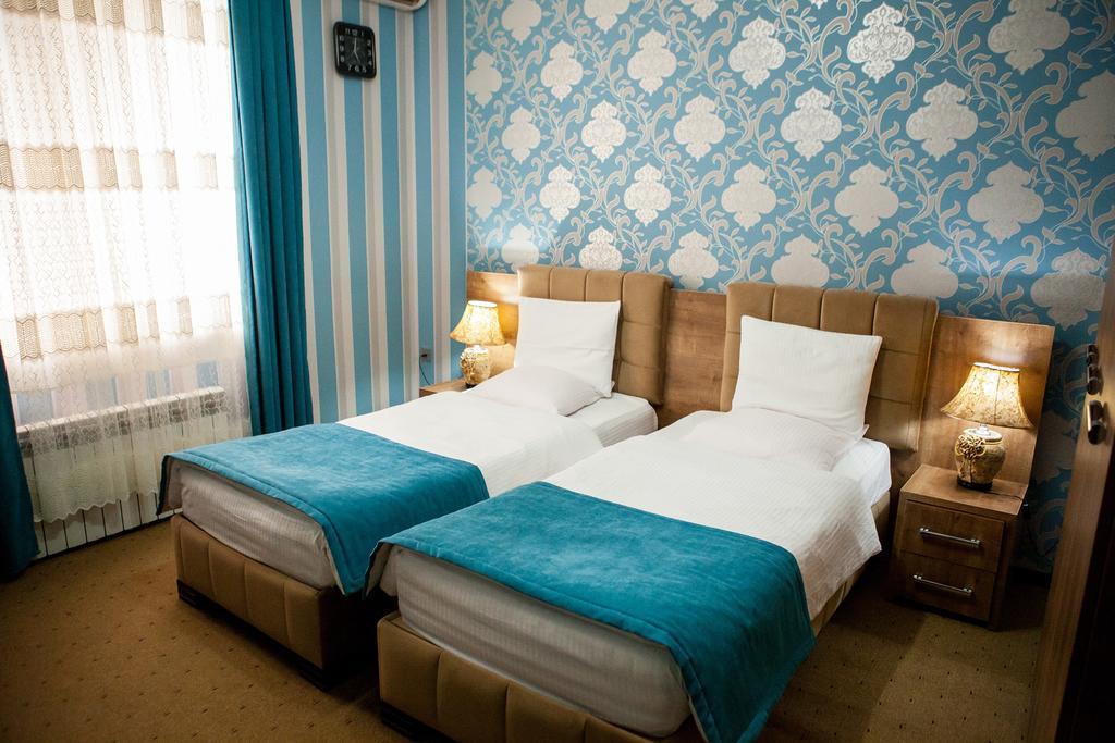 Issam Hotel&Spa Şǝki Buitenkant foto