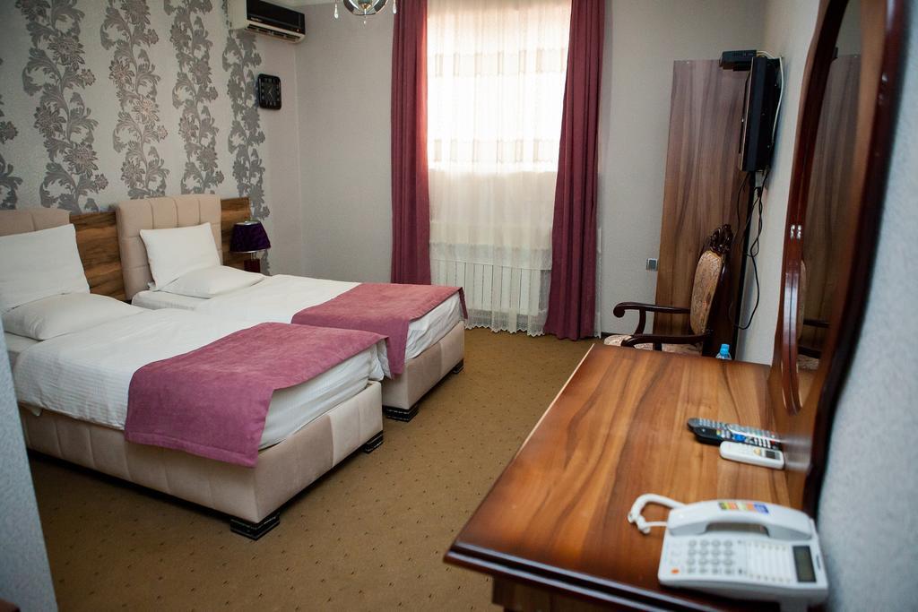 Issam Hotel&Spa Şǝki Buitenkant foto