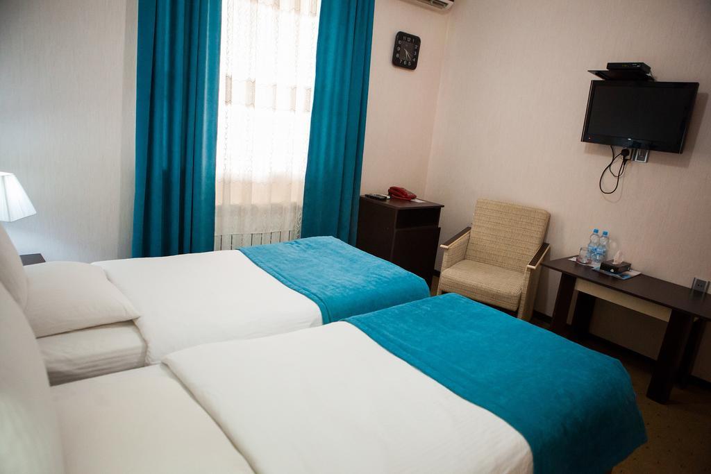 Issam Hotel&Spa Şǝki Buitenkant foto